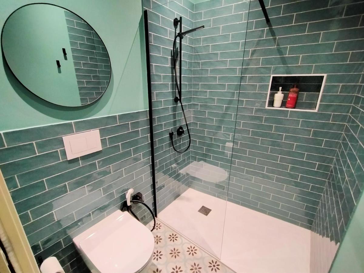 Sonnino Suite Jacuzzi Apartment Bari Exterior foto