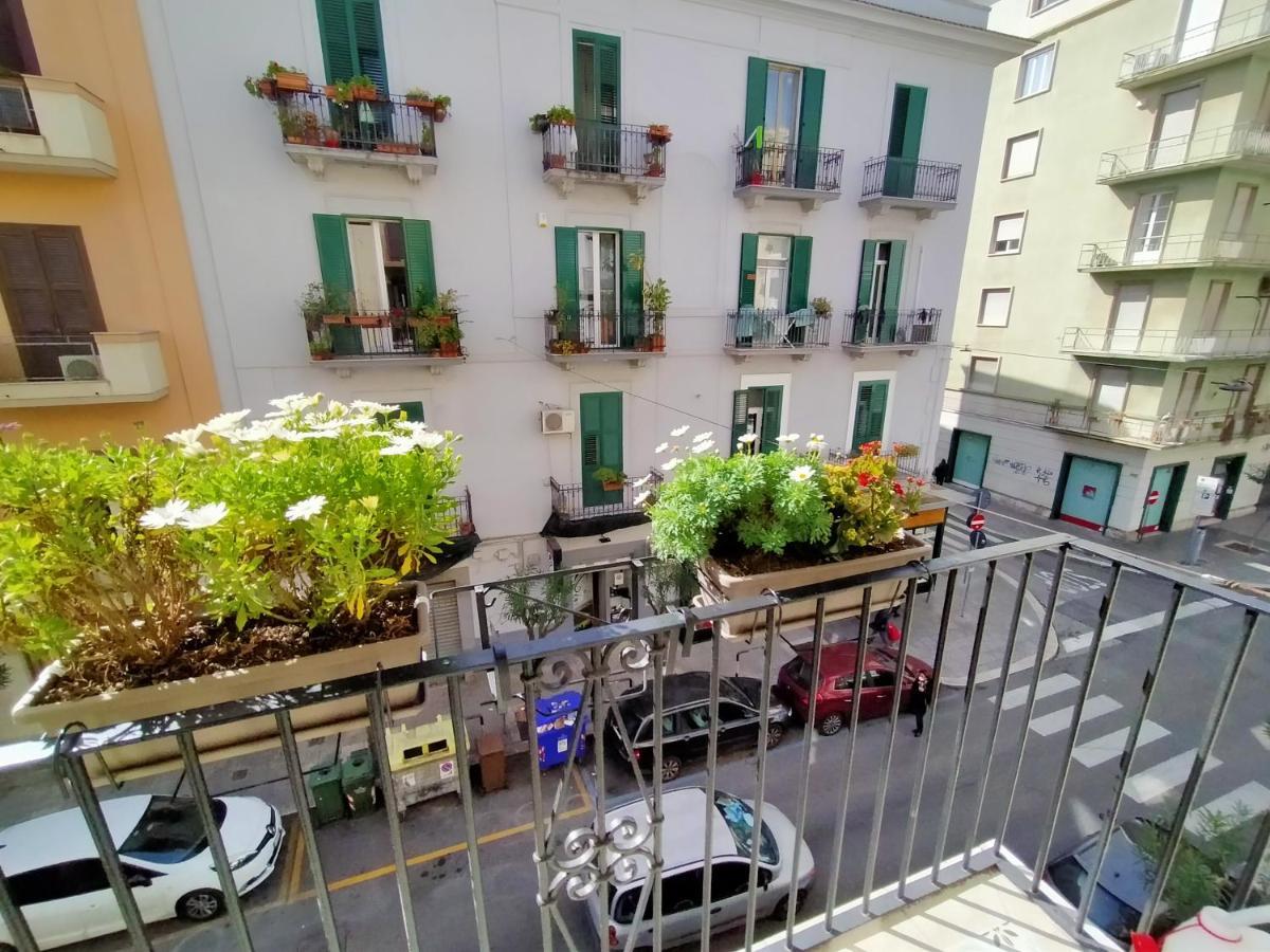Sonnino Suite Jacuzzi Apartment Bari Exterior foto